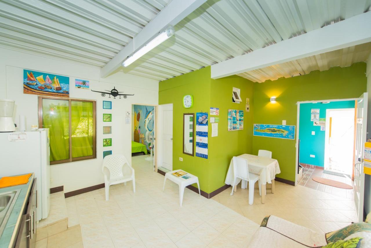 Apartamentos Turisticos El Conquistador Сан-Андрес Экстерьер фото